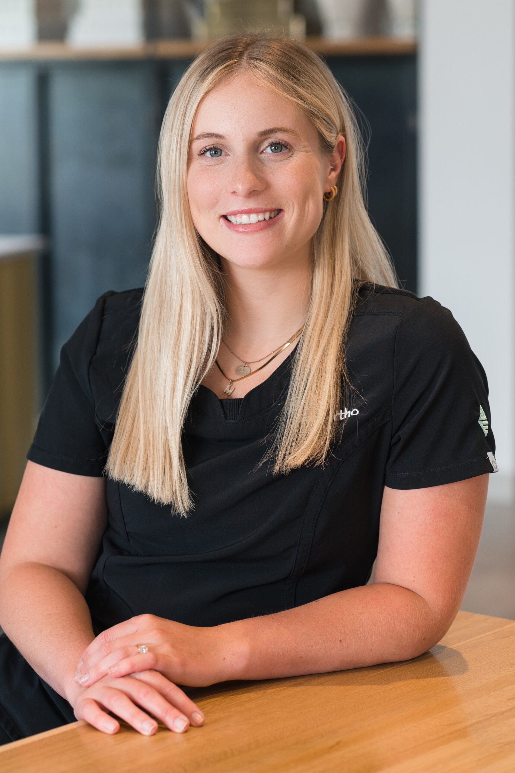 McKenna, RDA/CDA/LDA — Dental Assistant